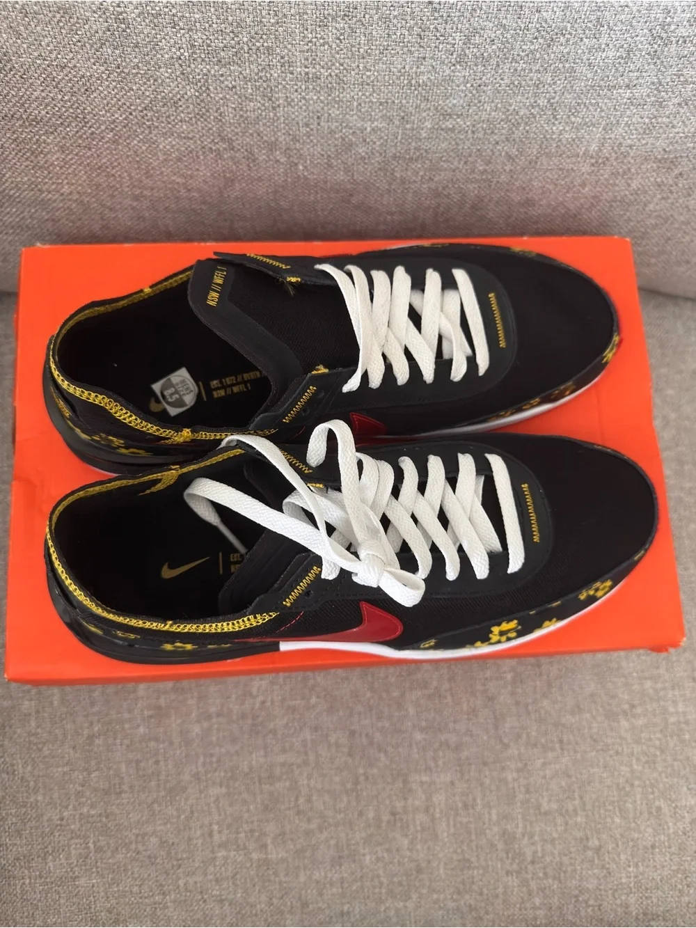 NWT- Nike Men’s Waffle One Sunflower Size 8.5